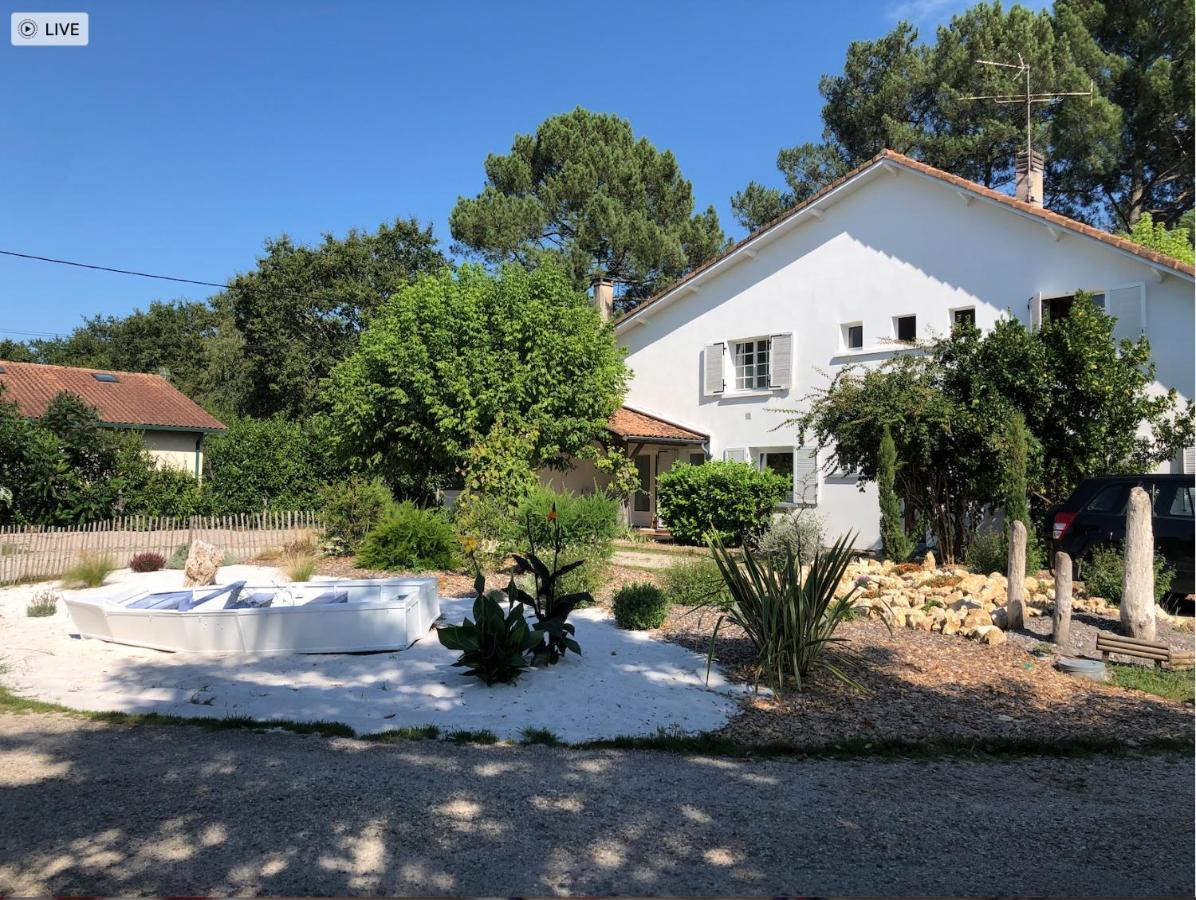 D'elisa * Saint-Morillon